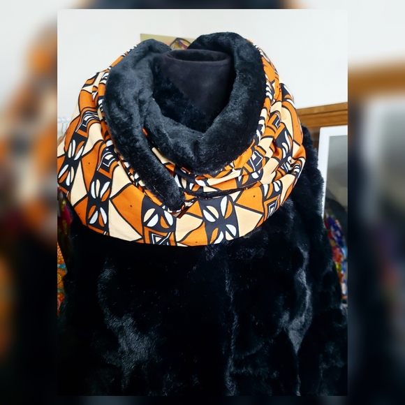 SAFARI - Winter Scarf - Picture 3 of 3